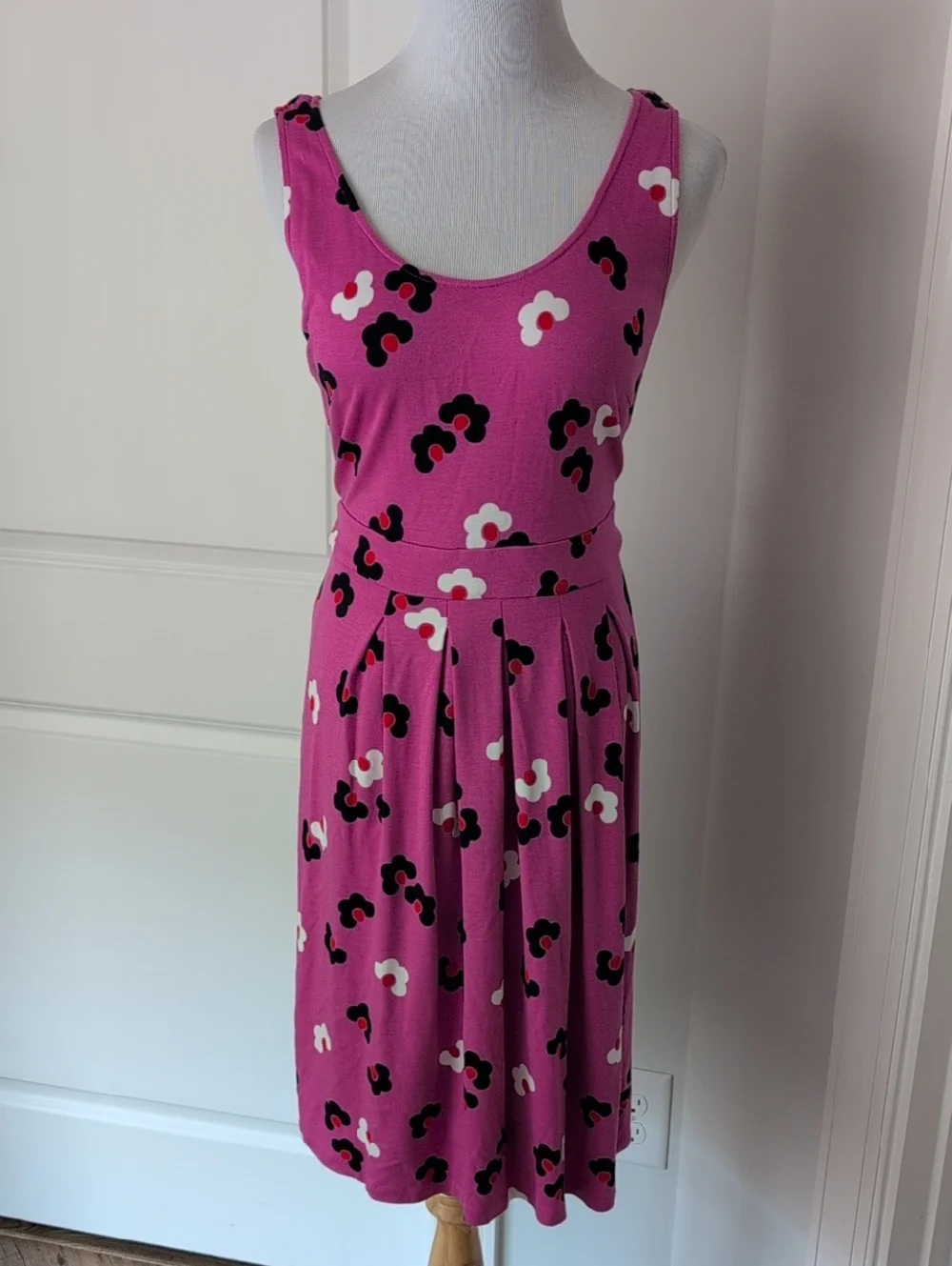 Boden Joanna Ponte Dress, Pink With Daisies, Sleeveless Summer Size 8P - Picture 2 of 11